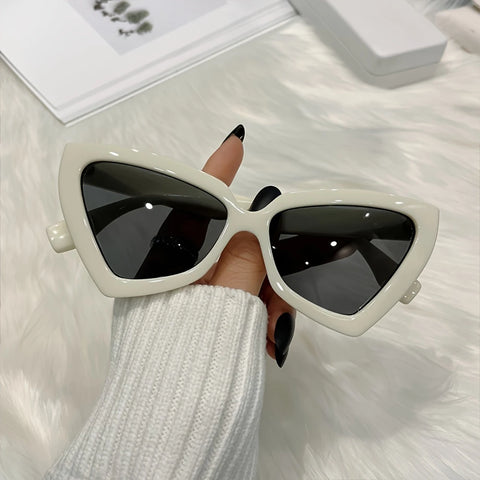 fashionable display glasses