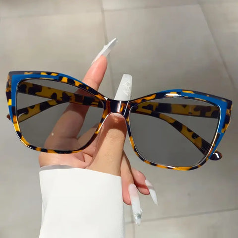 Stylish  Glasses with a Unique Color-Block Design And Leopard Print