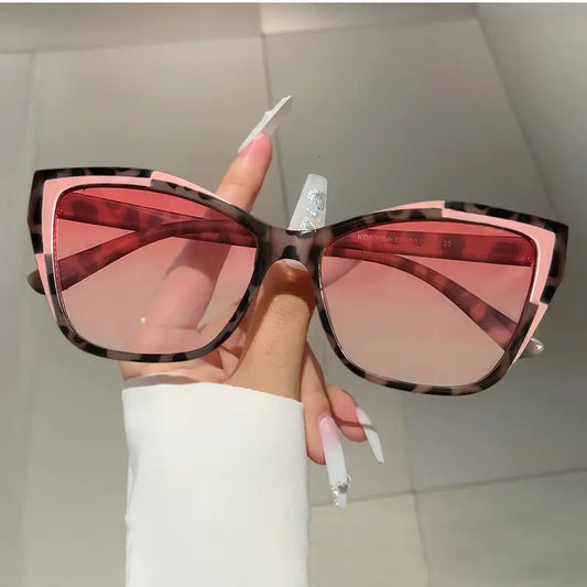 Stylish  Glasses with a Unique Color-Block Design And Leopard Print