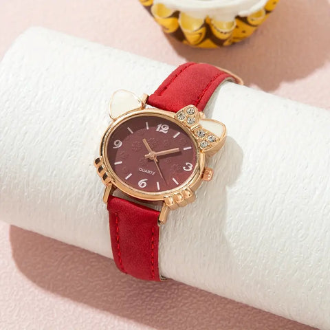 Chic Cat-Themed Quartz Watch with Sparkling Rhinestones